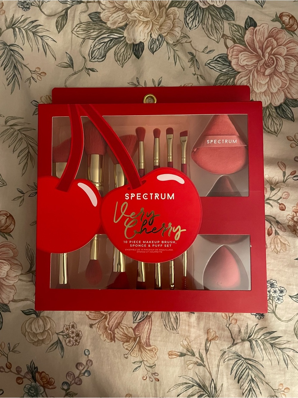 Very Cherry 10-Piece Red Makeup Brush & Sponge Set
